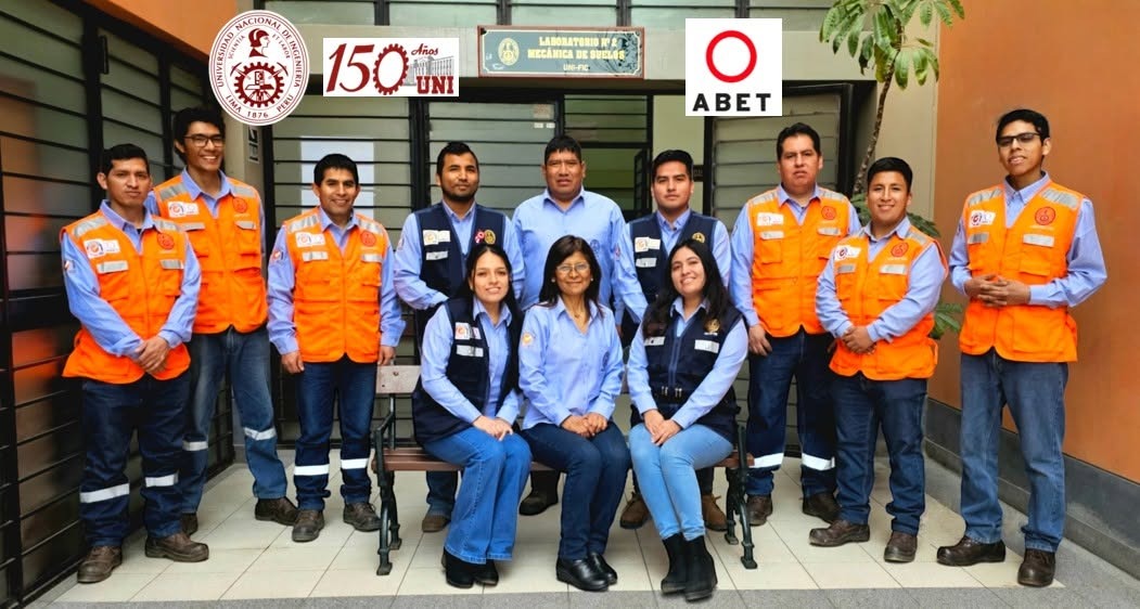 Equipo del Laboratorio N.º 2 de Mecánica de Suelos, en las instalaciones de la Facultad de Ingeniería Civil, UNI